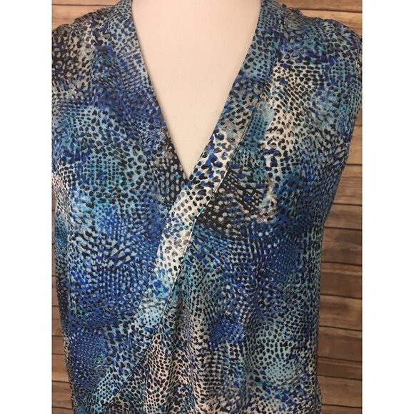 Apt 9 Small Crossover Front Sleeveless Blouse Top Animal Promt Blue Button - Picture 2 of 9